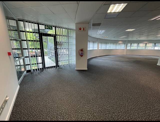439M² OFFICE TO LET IN PARKTOWN